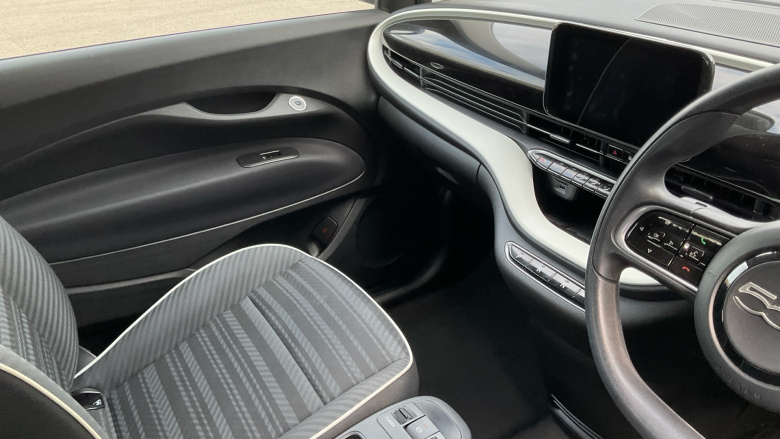 Fiat 500 87kW Passion 42kWh 3dr Auto Electric Hatchback